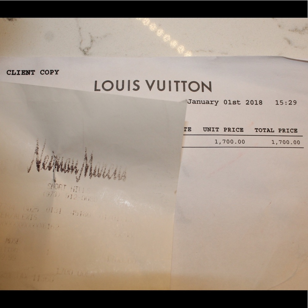 Louis Vuitton Saint Michel Crossbody - Picture 4 of 5